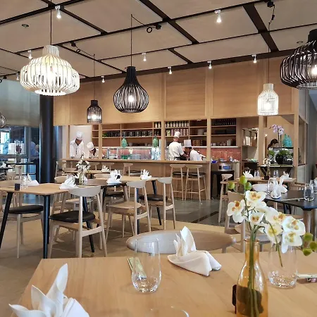 Hotel Seedamm Plaza 4*